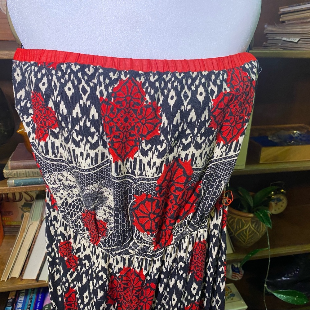 Forever 21 Black and Red Floral Maxi Dress